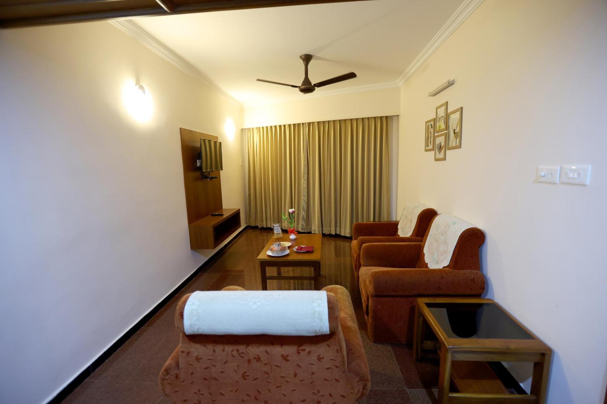 Breeze Residency Hotel Tiruchirappalli Exterior photo