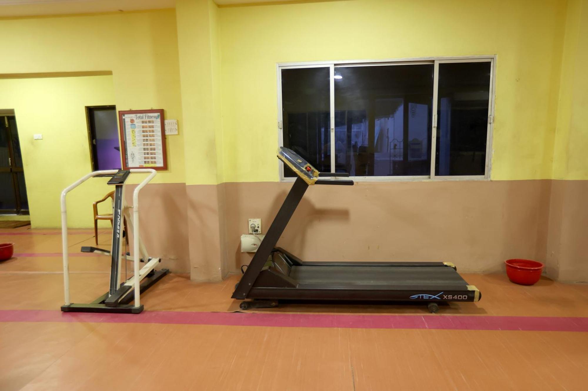 Breeze Residency Hotel Tiruchirappalli Exterior photo