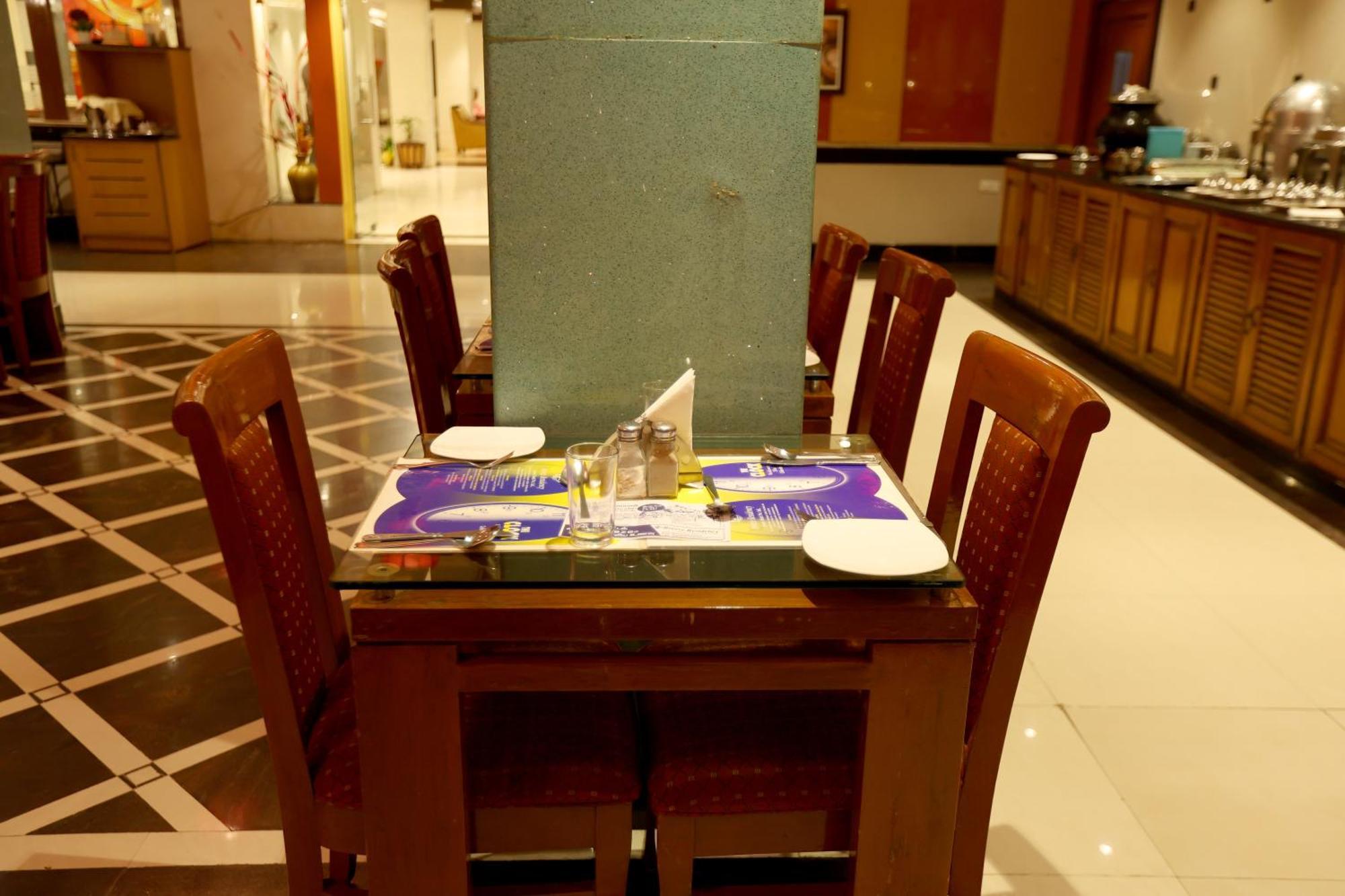 Breeze Residency Hotel Tiruchirappalli Exterior photo