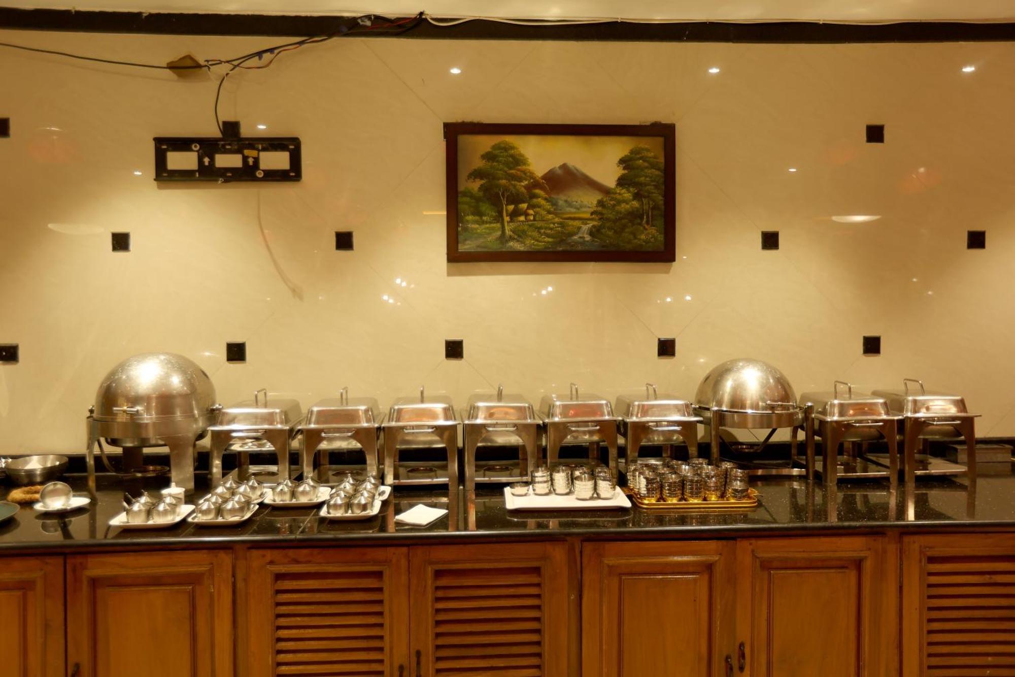 Breeze Residency Hotel Tiruchirappalli Exterior photo