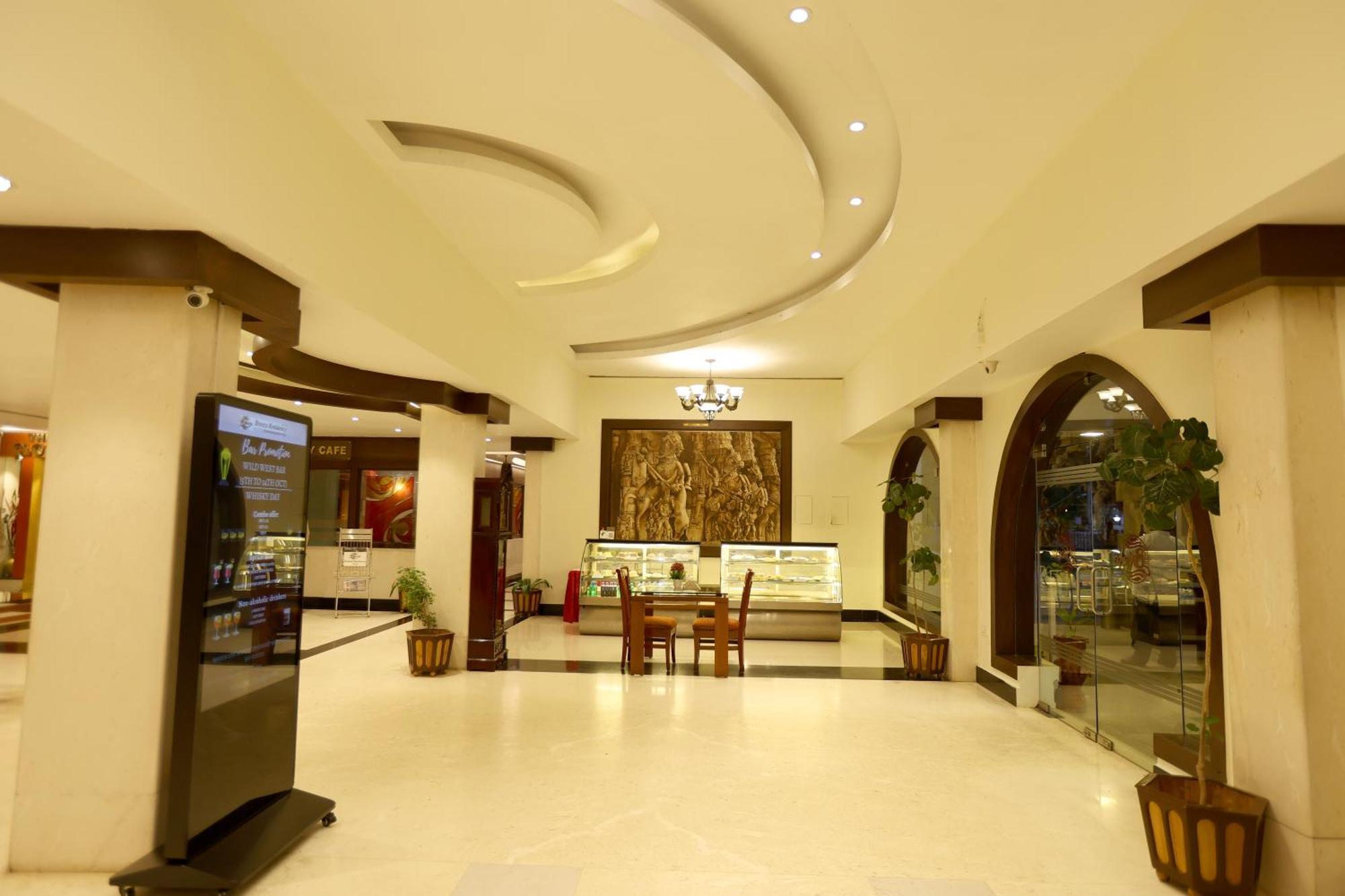 Breeze Residency Hotel Tiruchirappalli Exterior photo