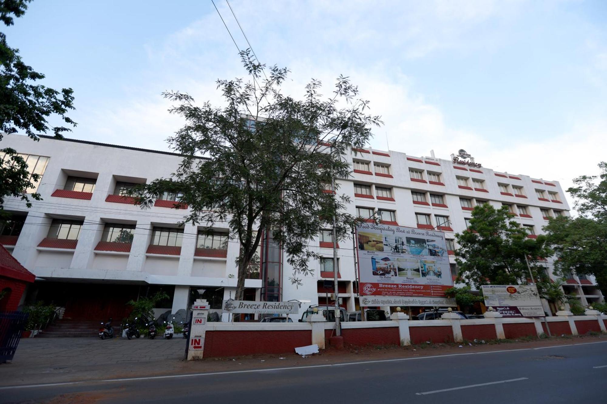 Breeze Residency Hotel Tiruchirappalli Exterior photo